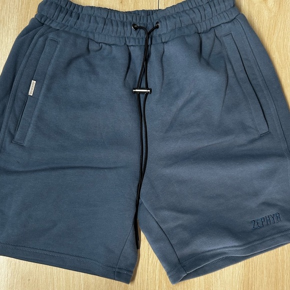 Zephyr Collection Short - Picture 1 of 4